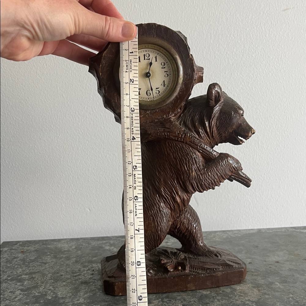 Vintage Black Forest Style Hand-carved Bear Clock - Picture 7 of 7